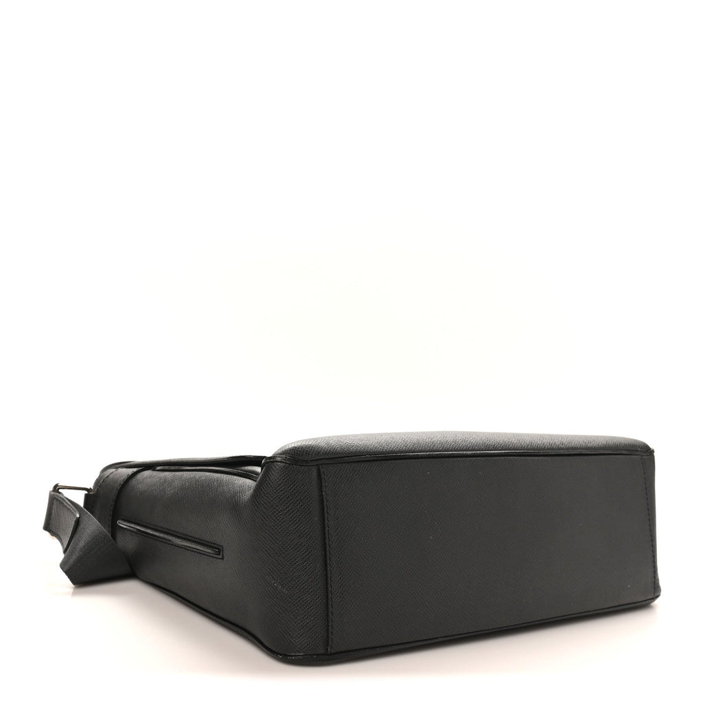 Taiga Roman GM Messenger Black