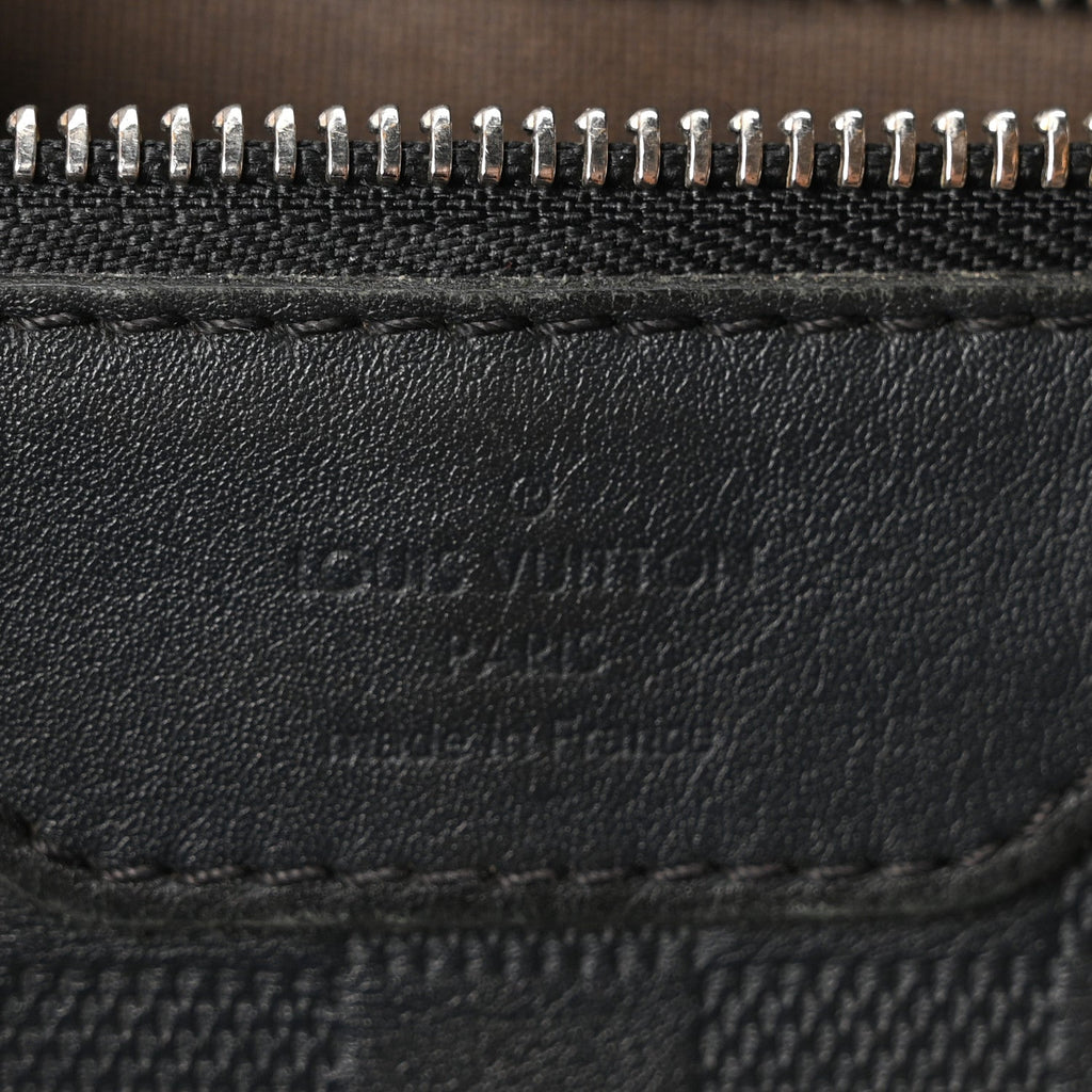 Damier Infini Calypso MM Black