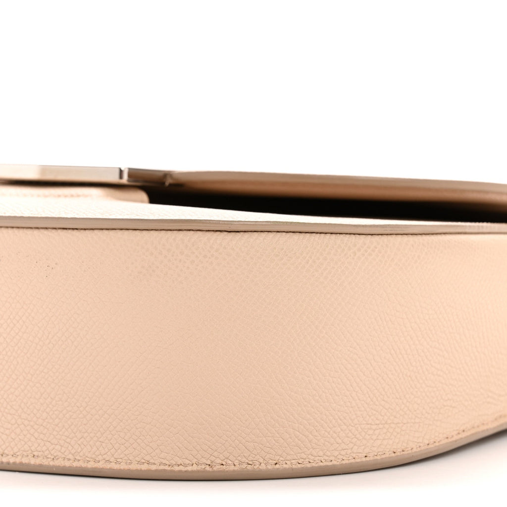 Grained Calfskin Medium Trotteur  Powder