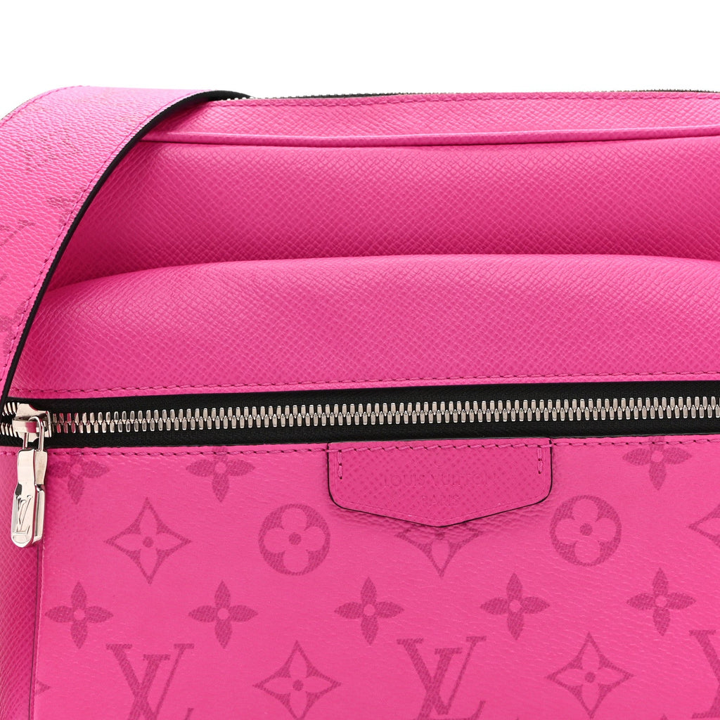 Taigarama Outdoor Messenger Fuchsia