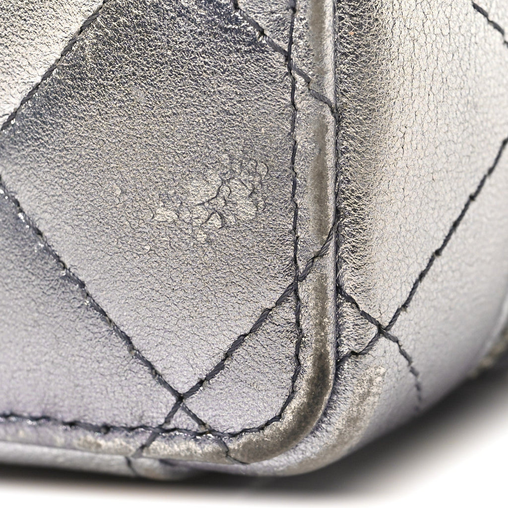 Gradient Metallic Lambskin Quilted Like A Wallet Clutch With Chain Silver Purple