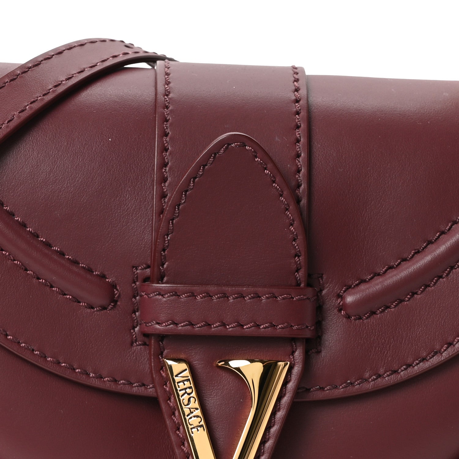Vitello Virtus Small Shoulder Bag Burgundy