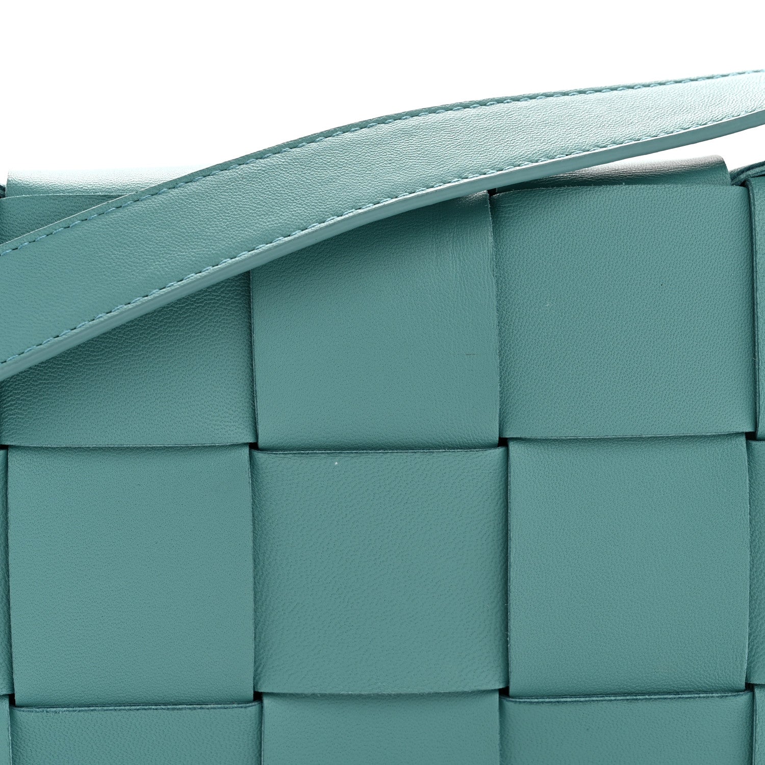 Lambskin Maxi Intreccio Cassette Crossbody Bag Linloleum