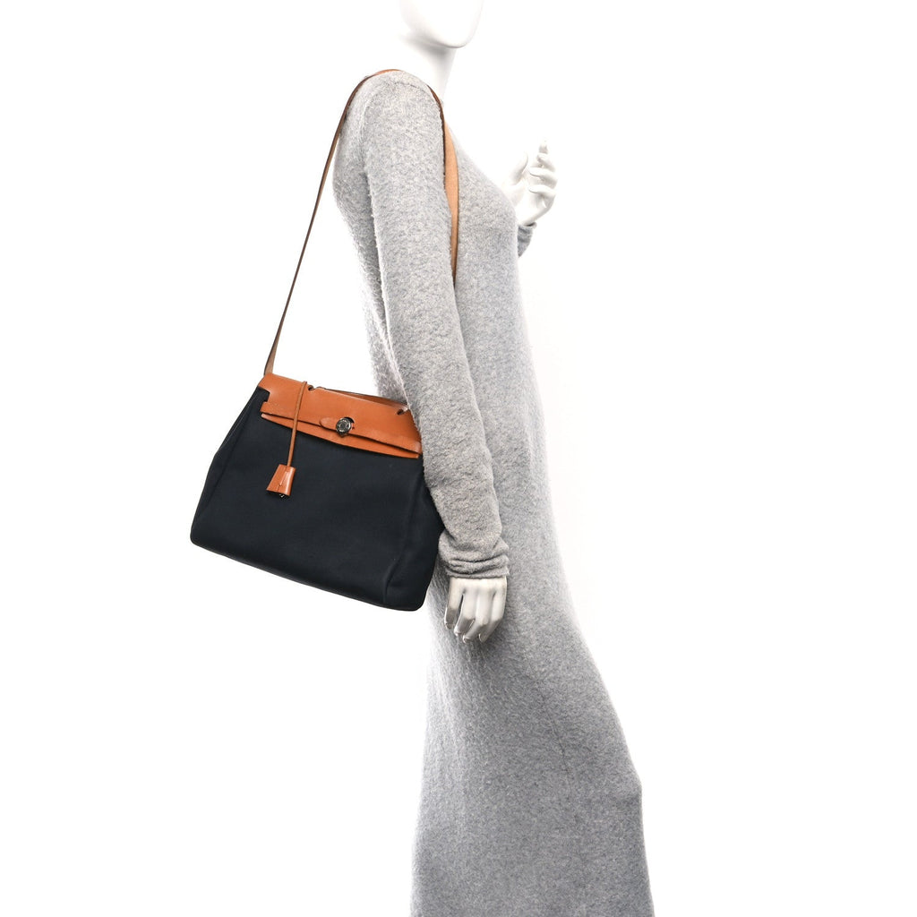 Toile Vache Calfskin Herbag 30 PM Black Natural