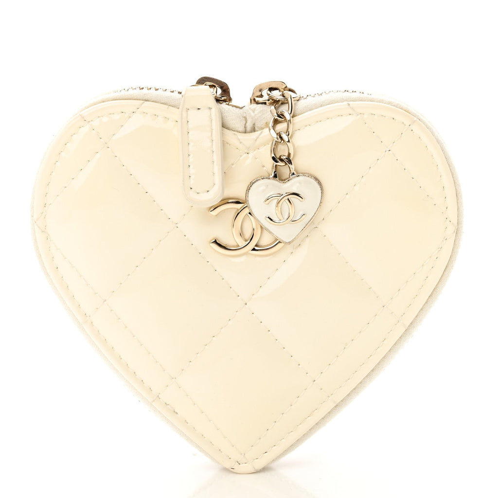 Patent Calfskin Resin Quilted CC Heart Clutch With Chain Black