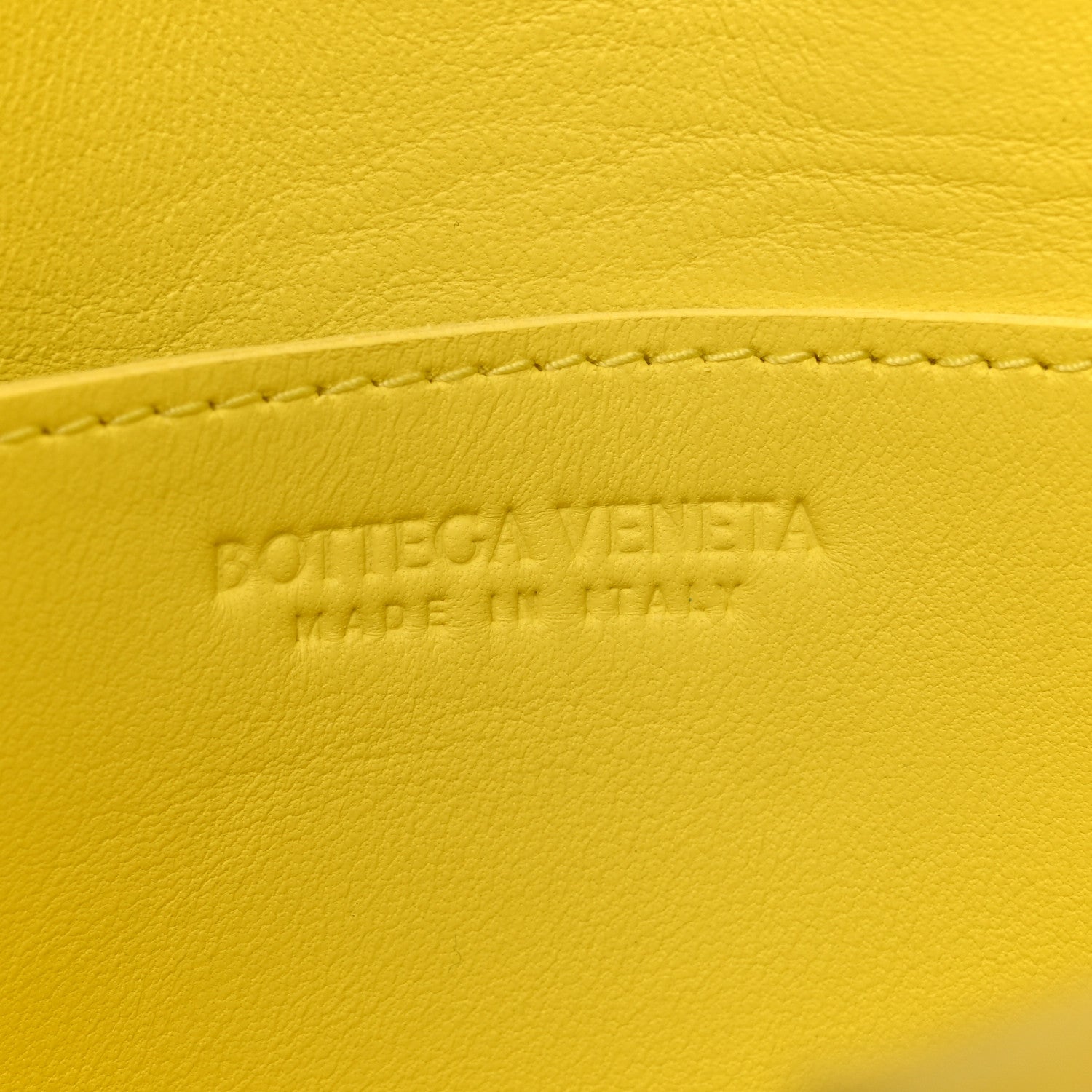 Lambskin Maxi Intrecciato Small Cassette Crossbody Bag Lemonade