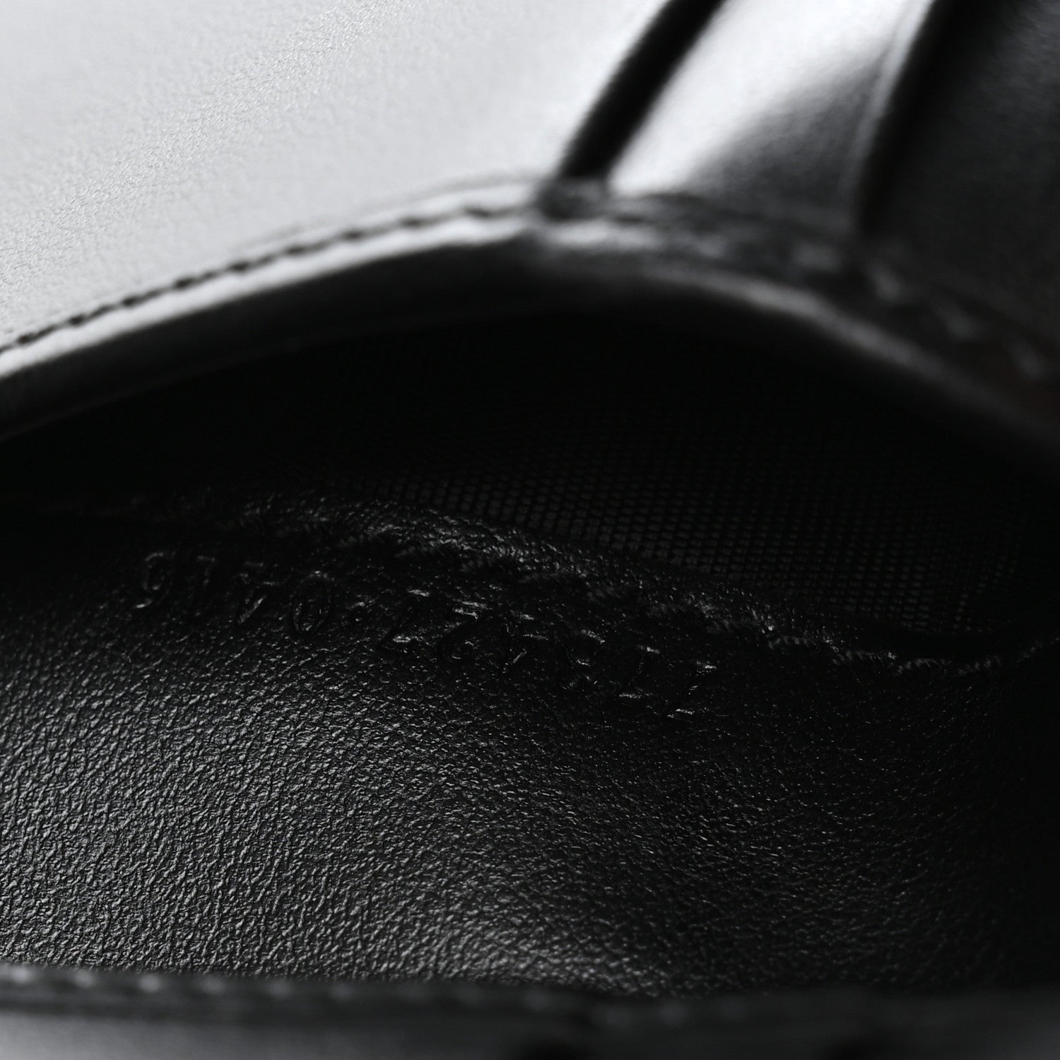 Calfskin Matelasse GG Marmont  Case Wallet Black
