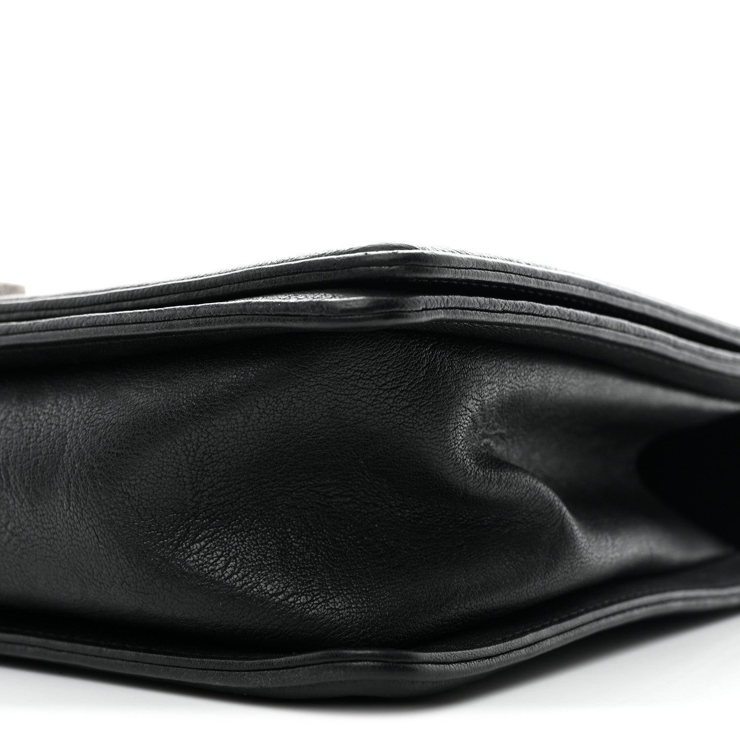 Crumpled Lambskin New Medium Studded Boy Flap Black