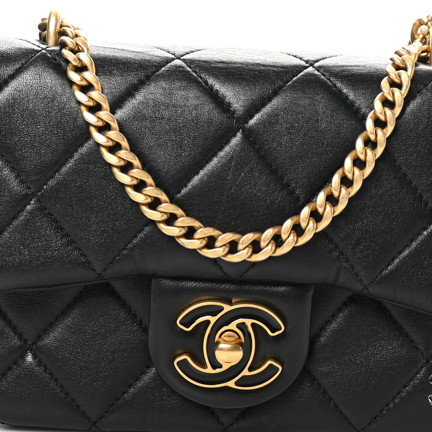 Lambskin Enamel Quilted Mini Pending CC Square Flap Black