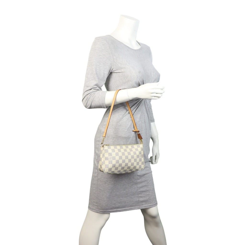 Louis Vuitton Pochette Accessoires Damier Azur
