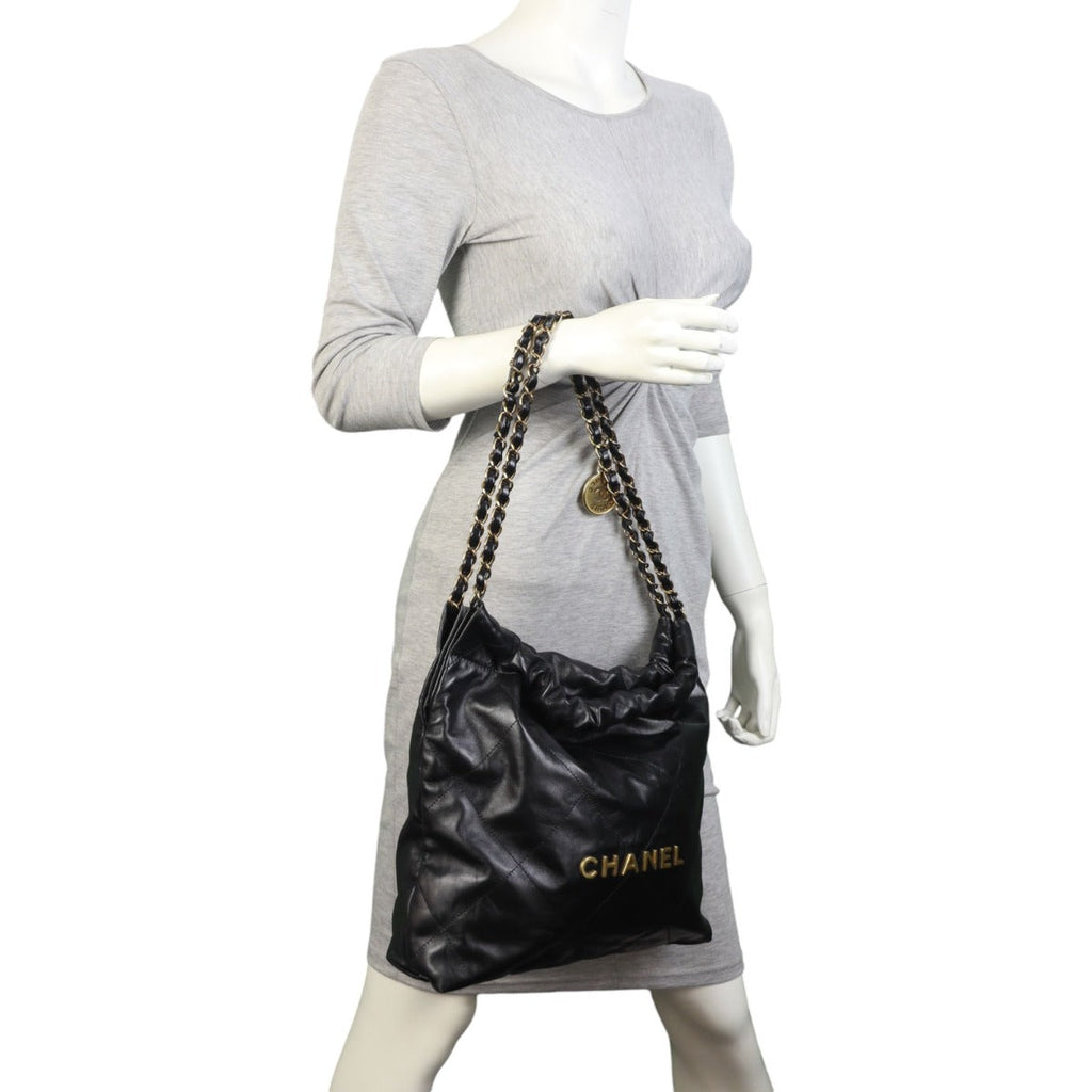 Chanel 22 Hobo Small