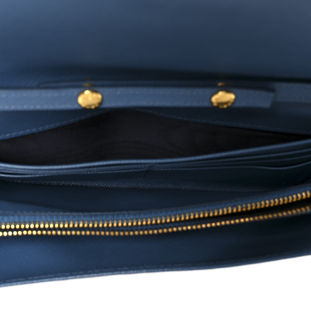 Saffiano Metal Oro Chain Wallet Cobalto