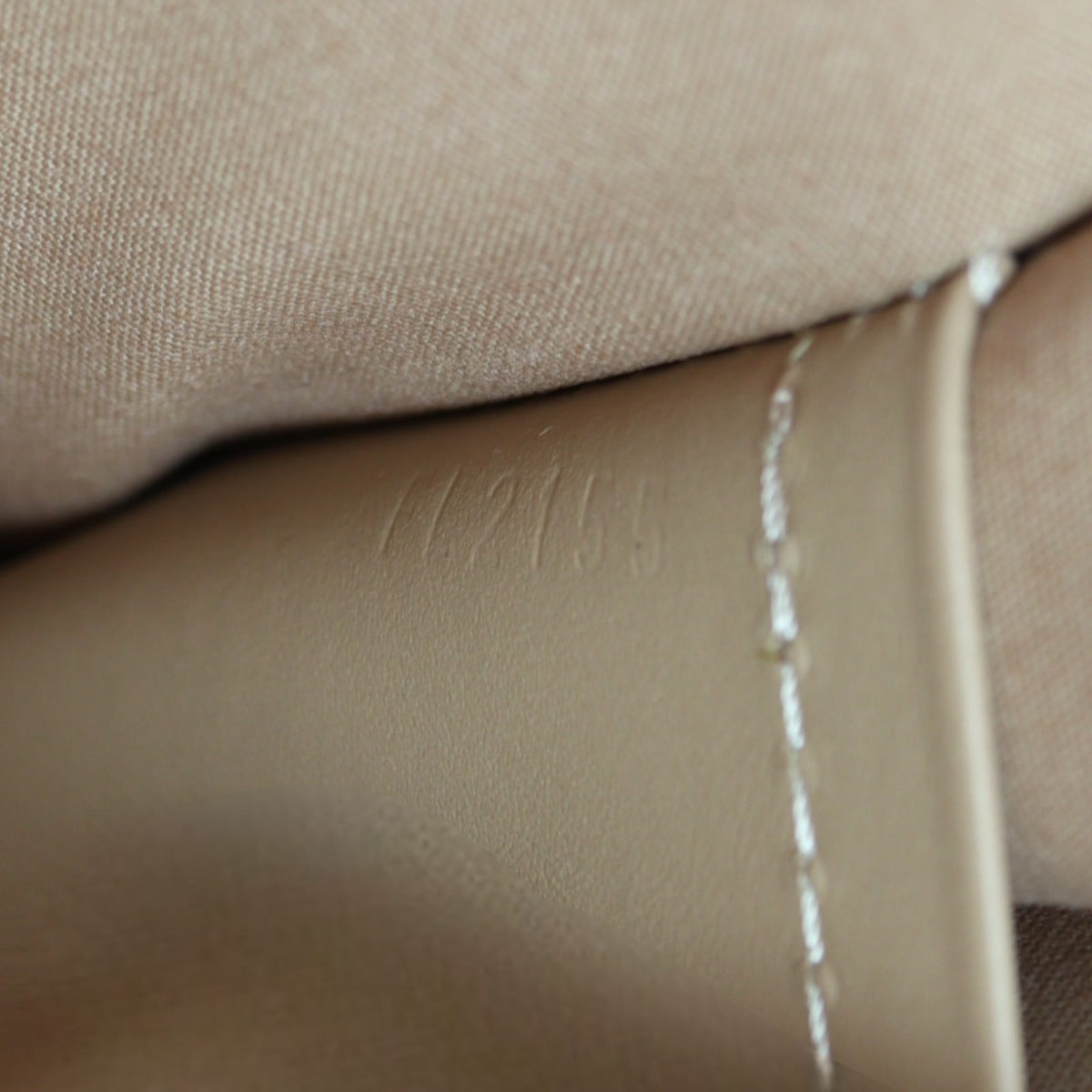 Louis Vuitton Louise Clutch Patent
