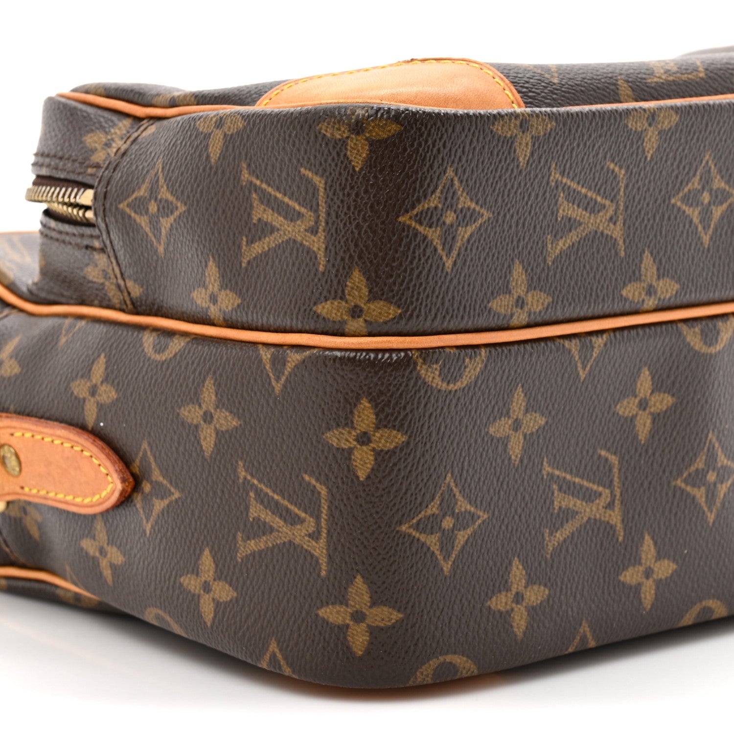 Monogram Nil 28