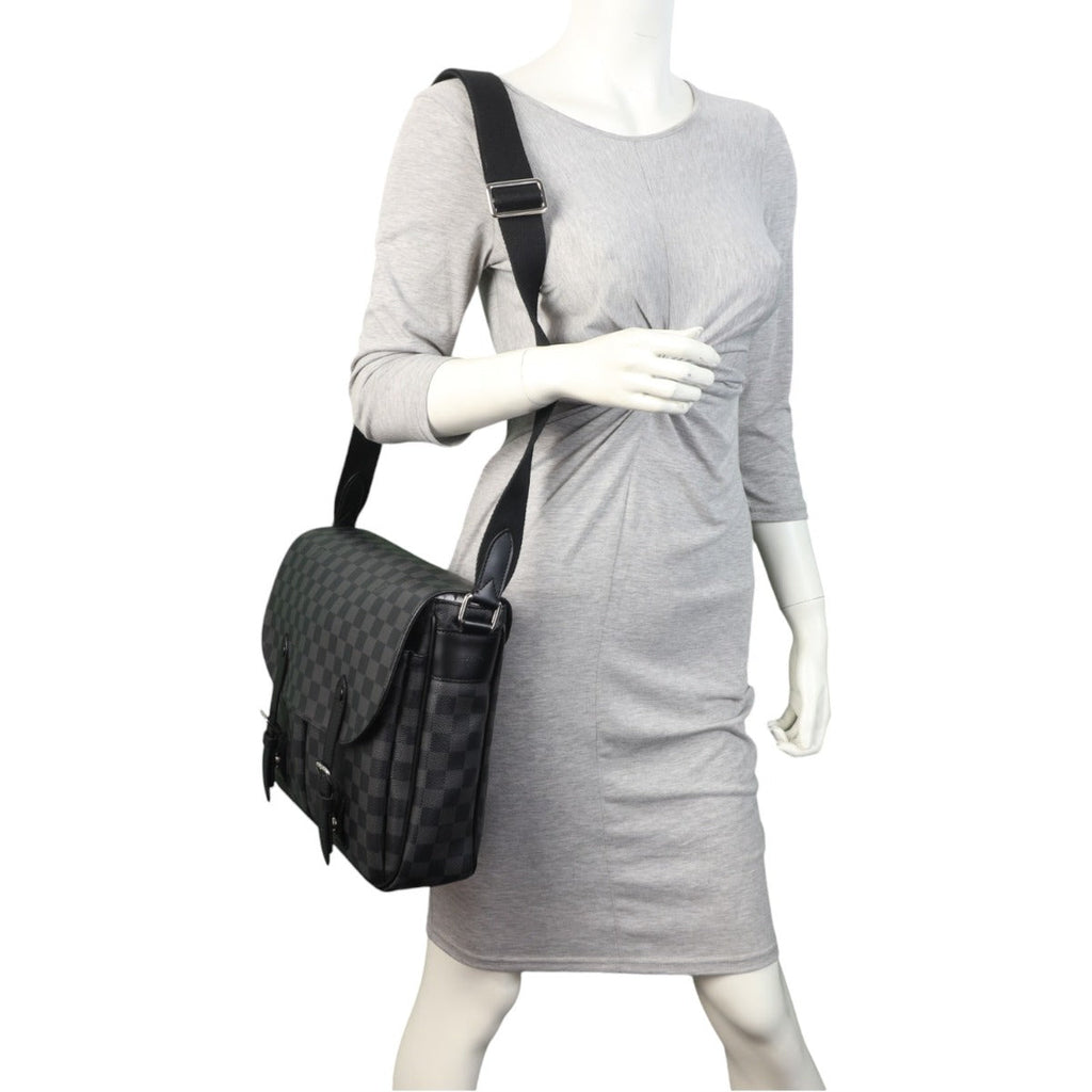 Louis Vuitton Christopher Messenger Damier Graphite