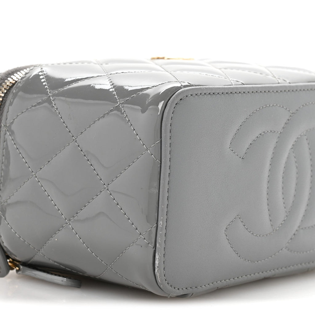 Patent Quilted Quilted Small Top Handle Vanity Case With Chain Grey