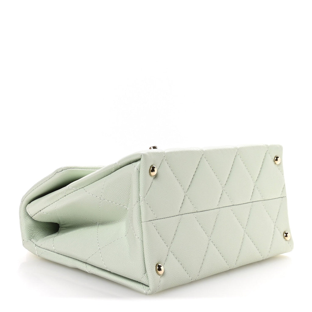 Caviar Quilted Retro Medium Twist Top Handle Clutch Light Green