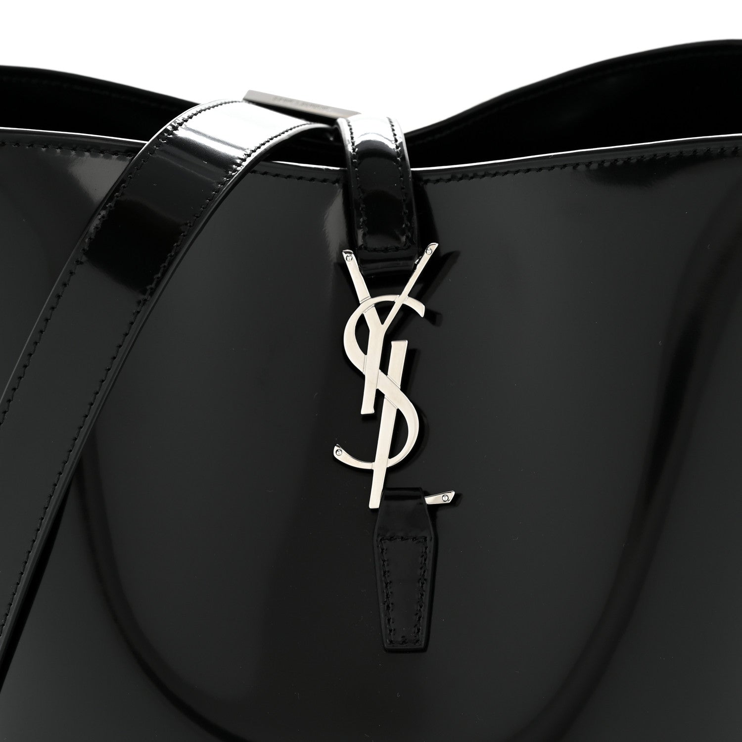 Patent Calfskin Le 37 Bucket Bag Black