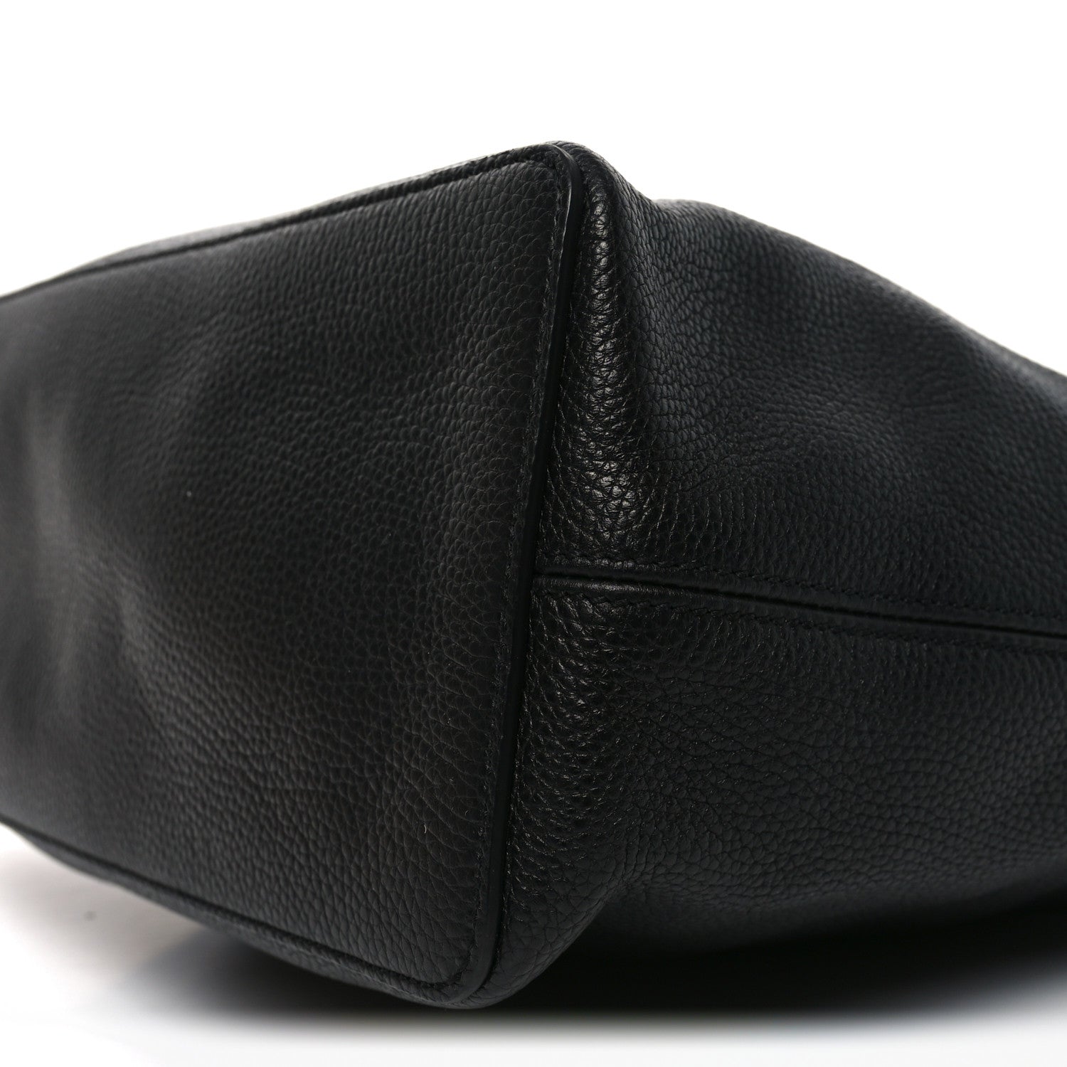 Pebbled Calfskin Large Soho Hobo Black