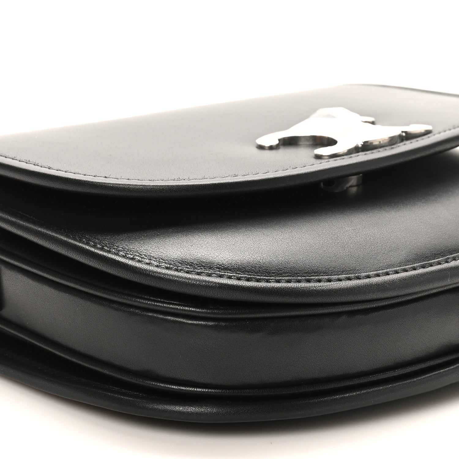Supple Calfskin Triomphe Medium Besace Black
