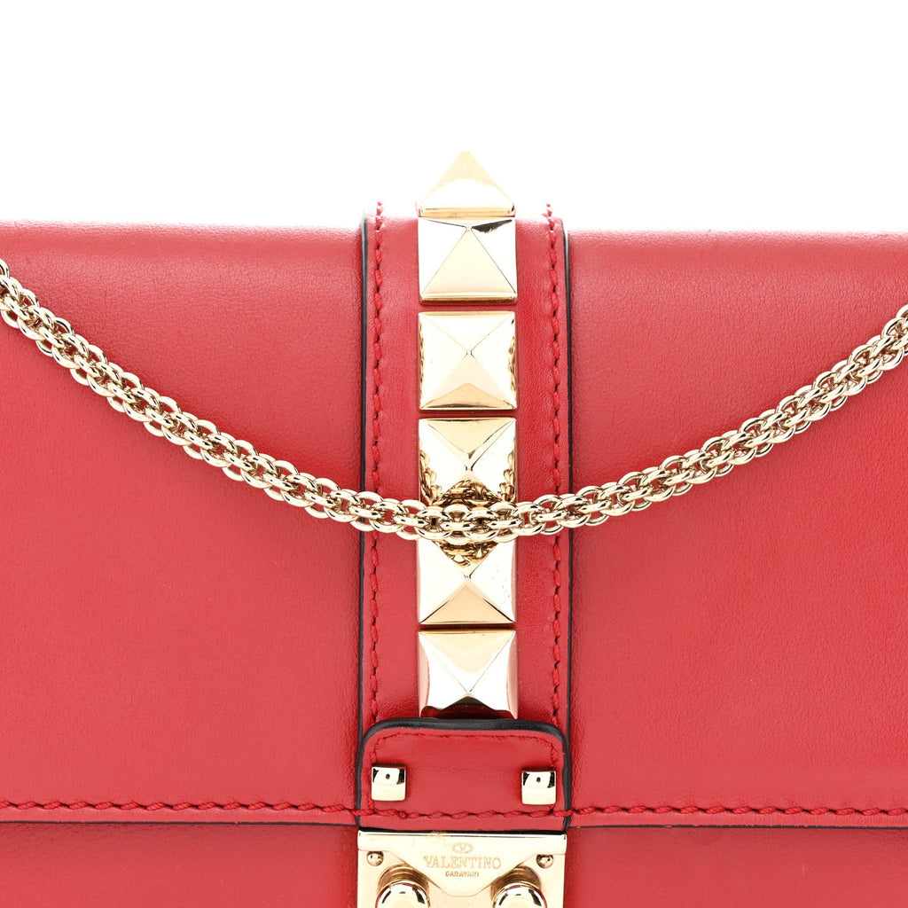 Vitello Medium Glam Lock Rockstud Flap Rubino