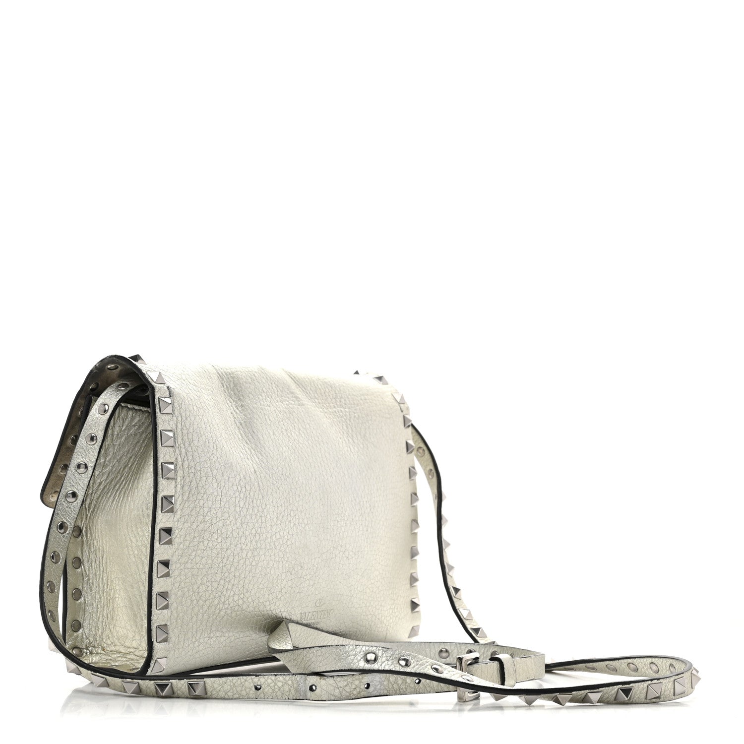 Metallic Pebbled Calfskin Medium Rockstud Flip Lock Crossbody Bag Silver