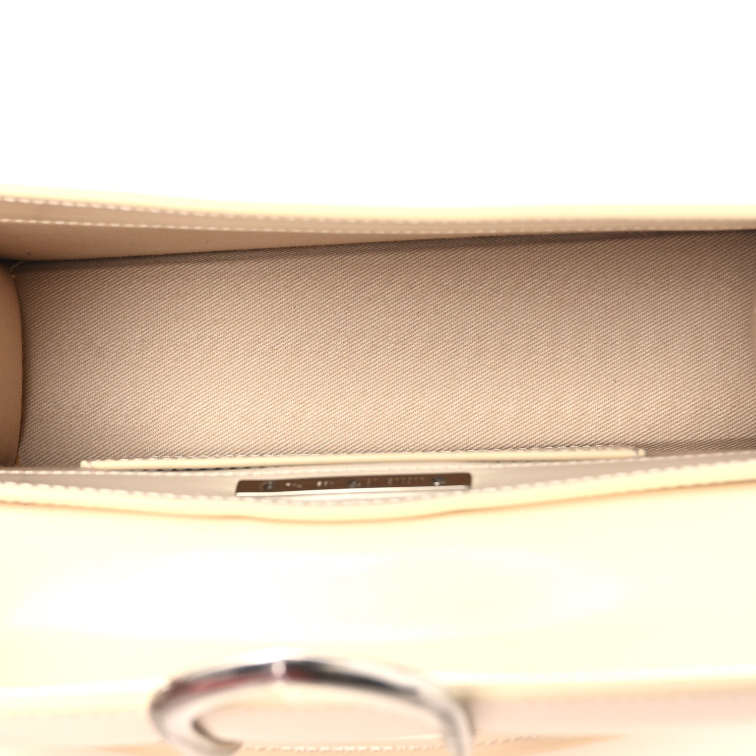 Smooth Calfskin Metal Flap Le Grand Bambino Light Ivory