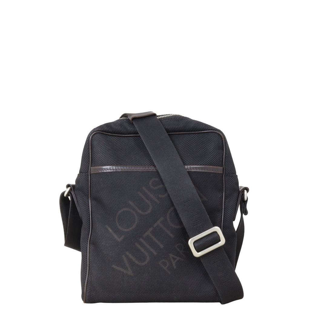 Louis Vuitton Damier Geant Citadin Earth Messenger