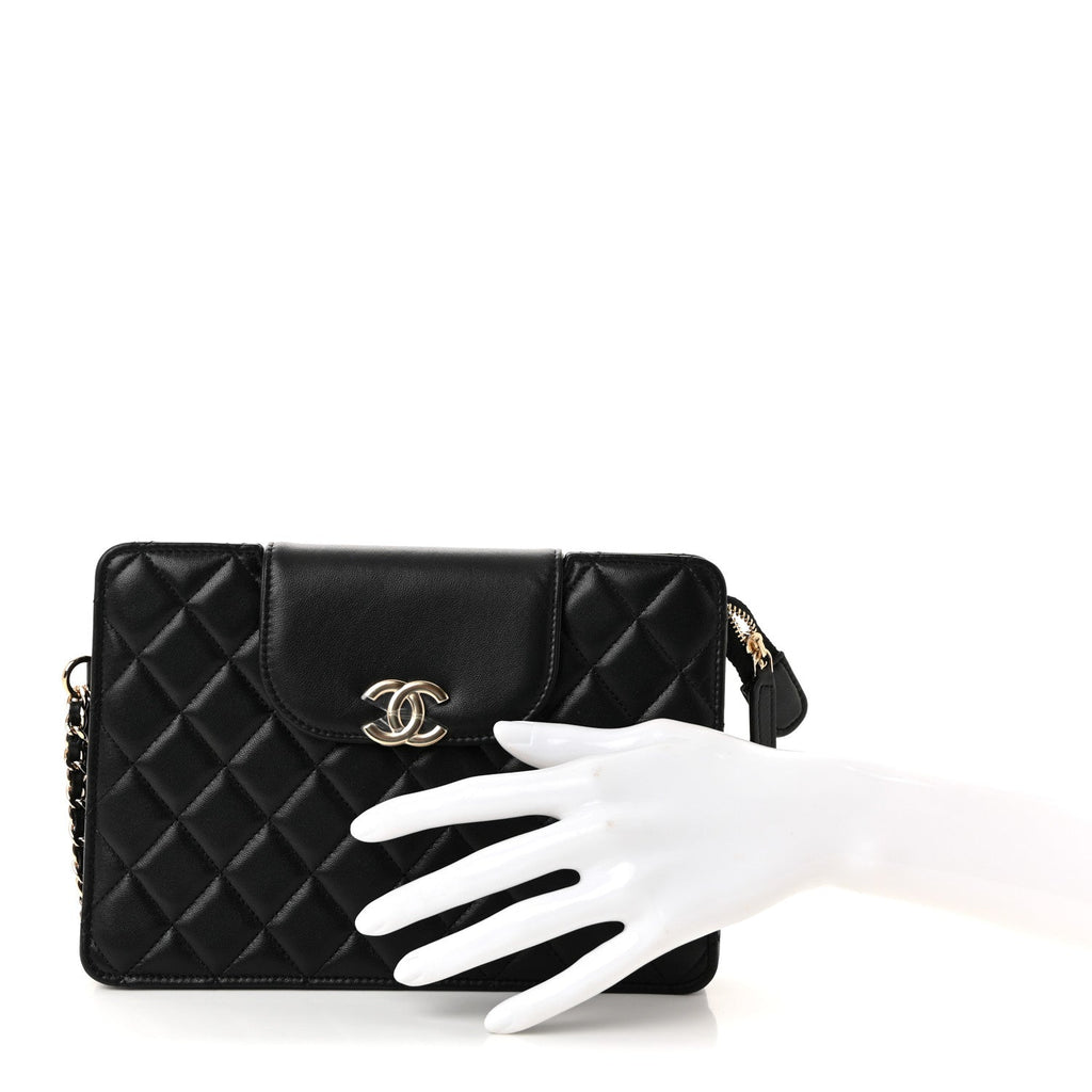 Lambskin Quilted CC Pouch Wristlet Black