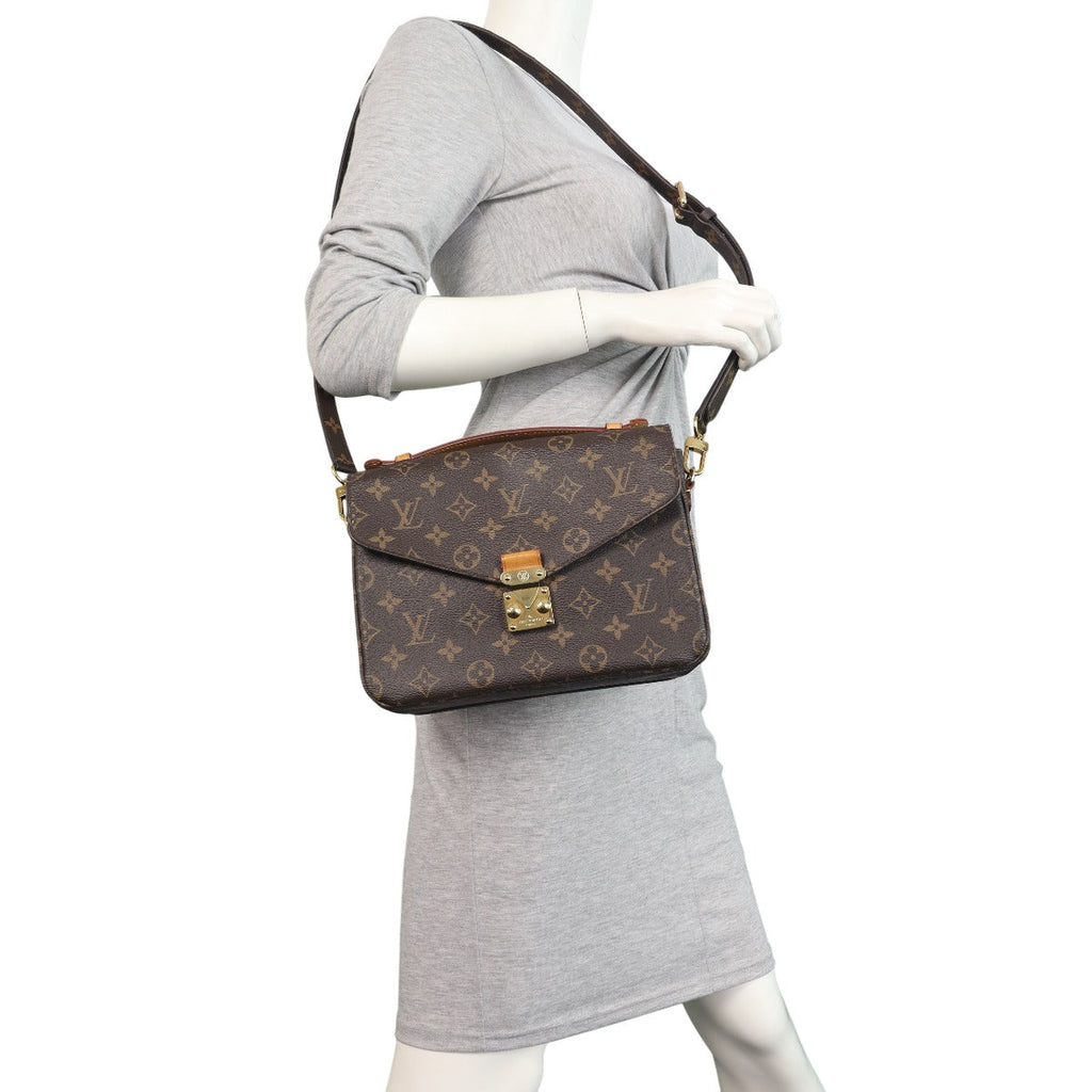 Louis Vuitton Pochette Metis Monogram
