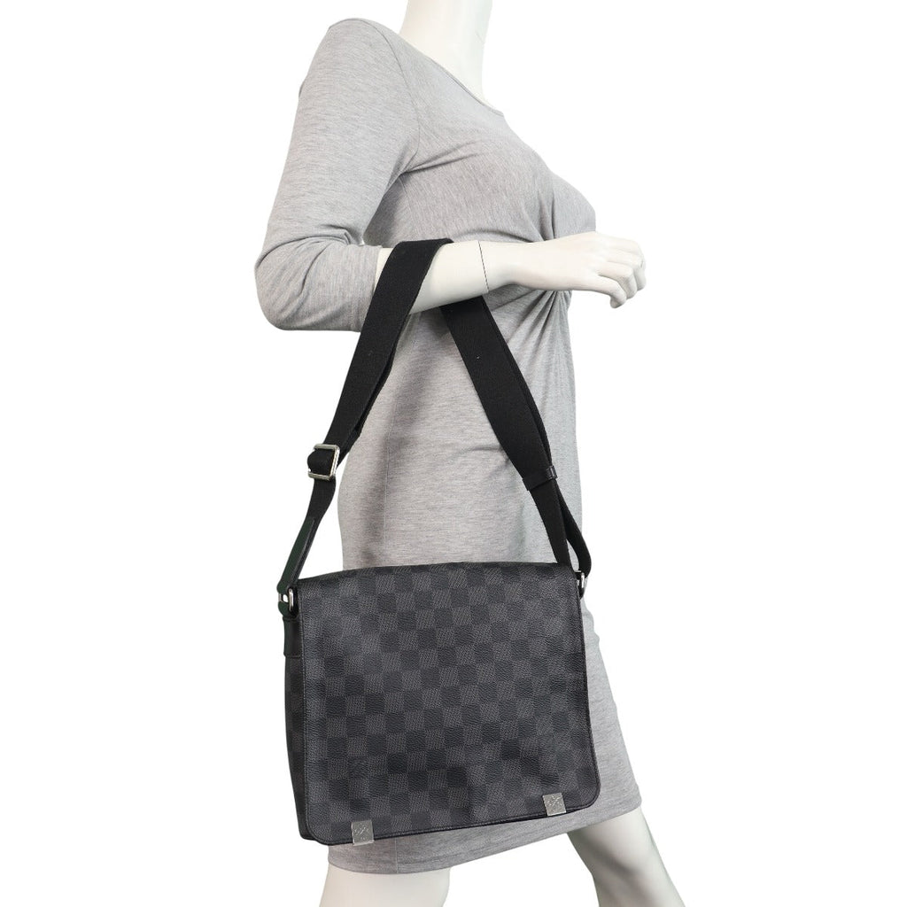 Louis Vuitton District PM Damier Graphite