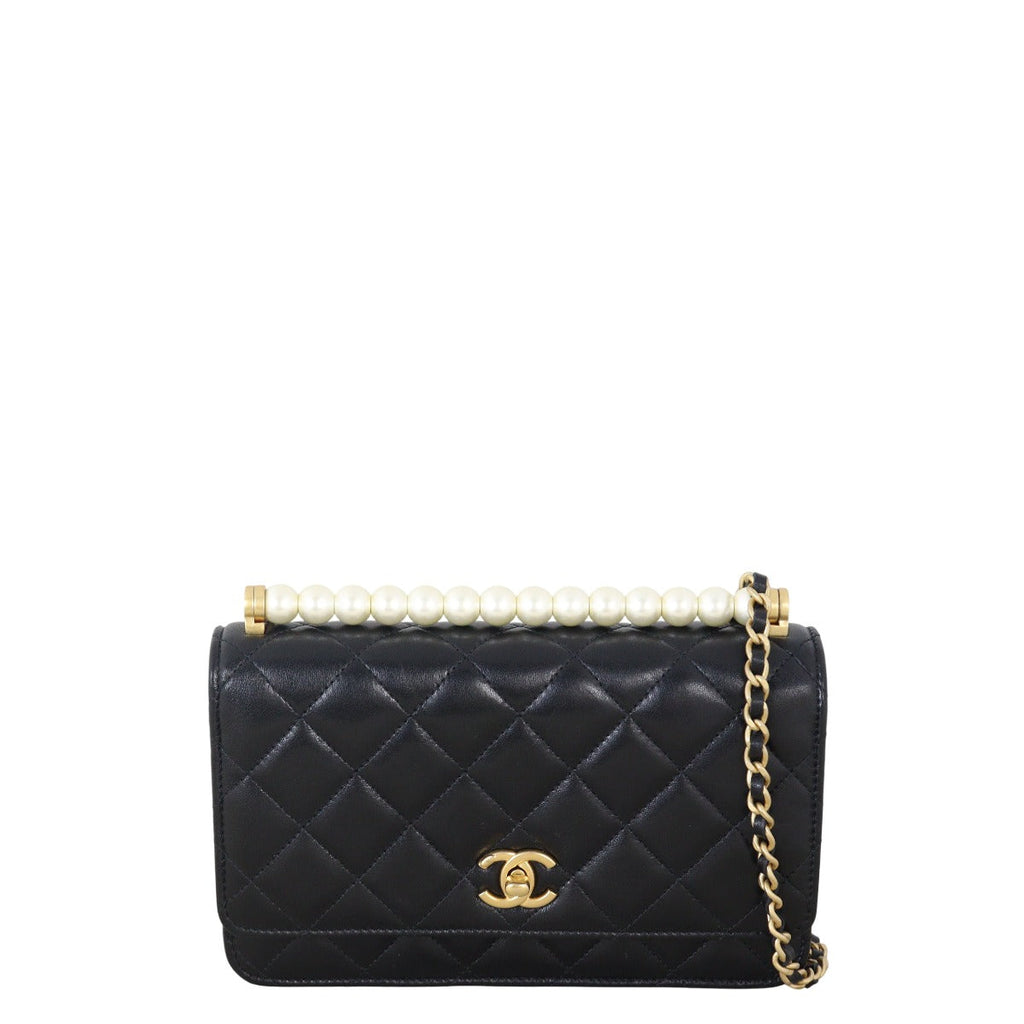 Chanel Chic Pearls Wallet on Chain