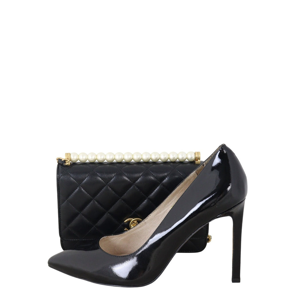 Chanel Chic Pearls Wallet on Chain