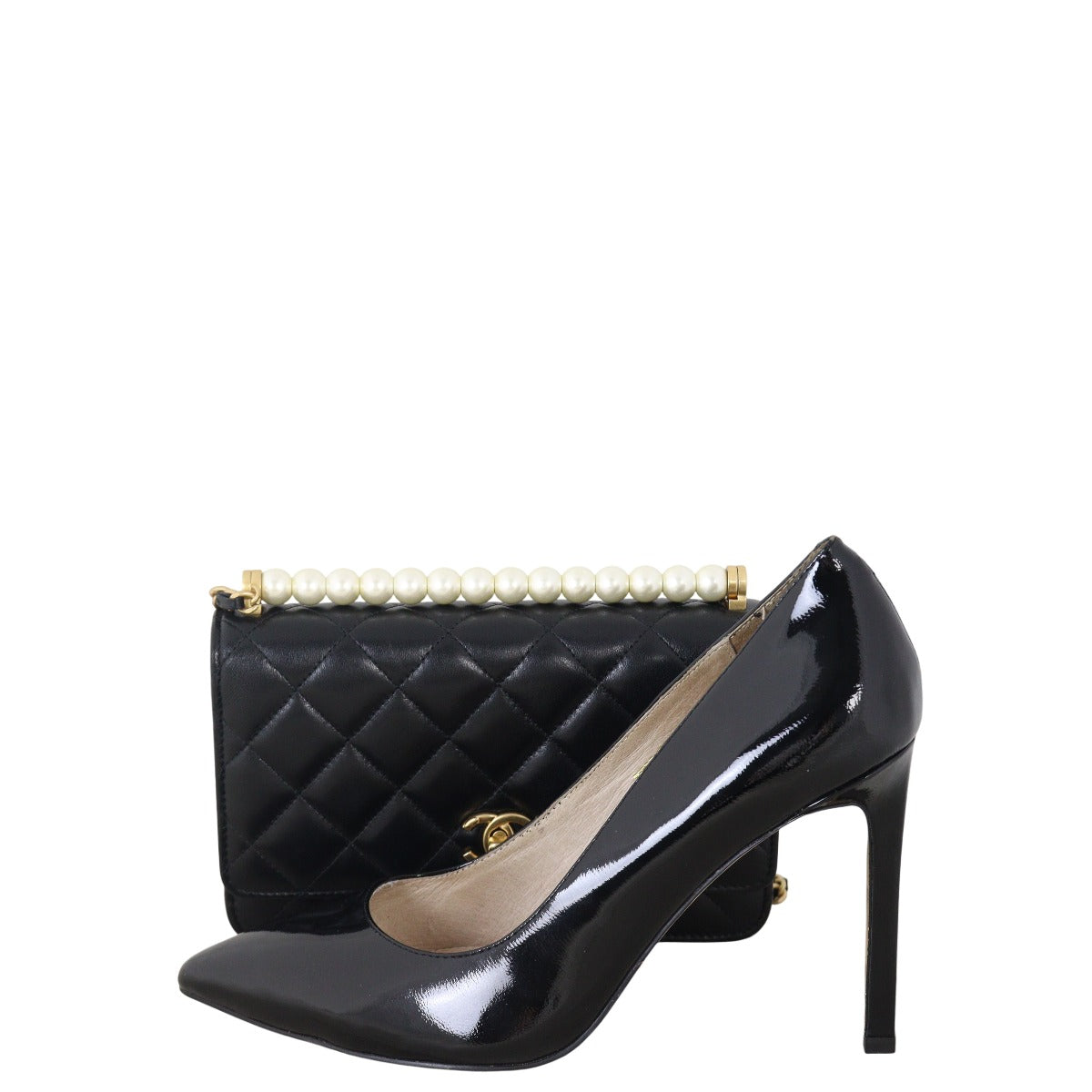Chanel Chic Pearls Wallet on Chain