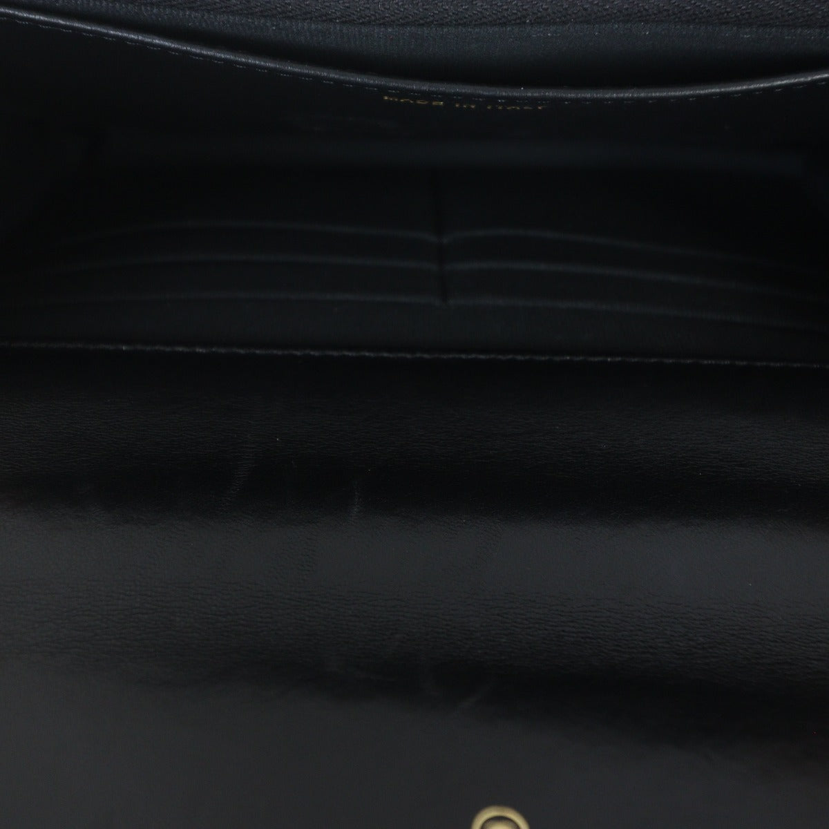 Chanel Chic Pearls Wallet on Chain