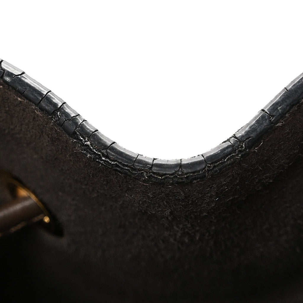 Vitello Century Matte F is Fendi Stamp Patch Bi-Color Grande Mon Tresor Bucket Bag Black Maya Fragola