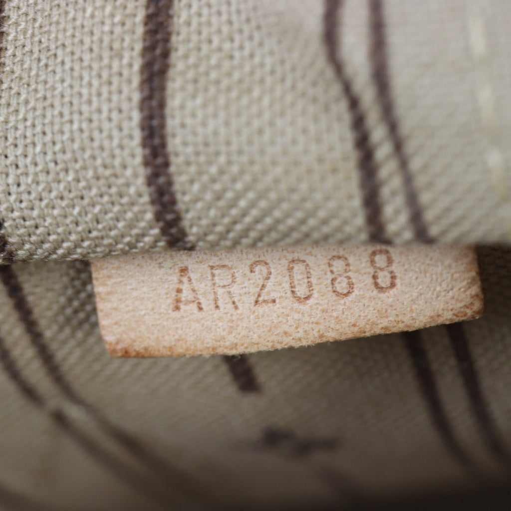 Louis Vuitton Neverfull MM Monogram