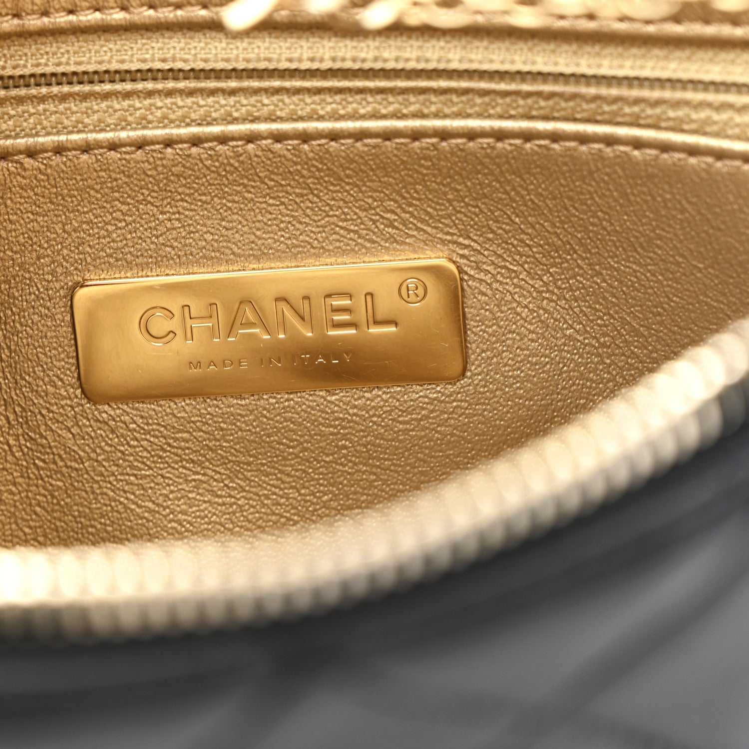 Lambskin Quilted All About Chains Hobo Black
