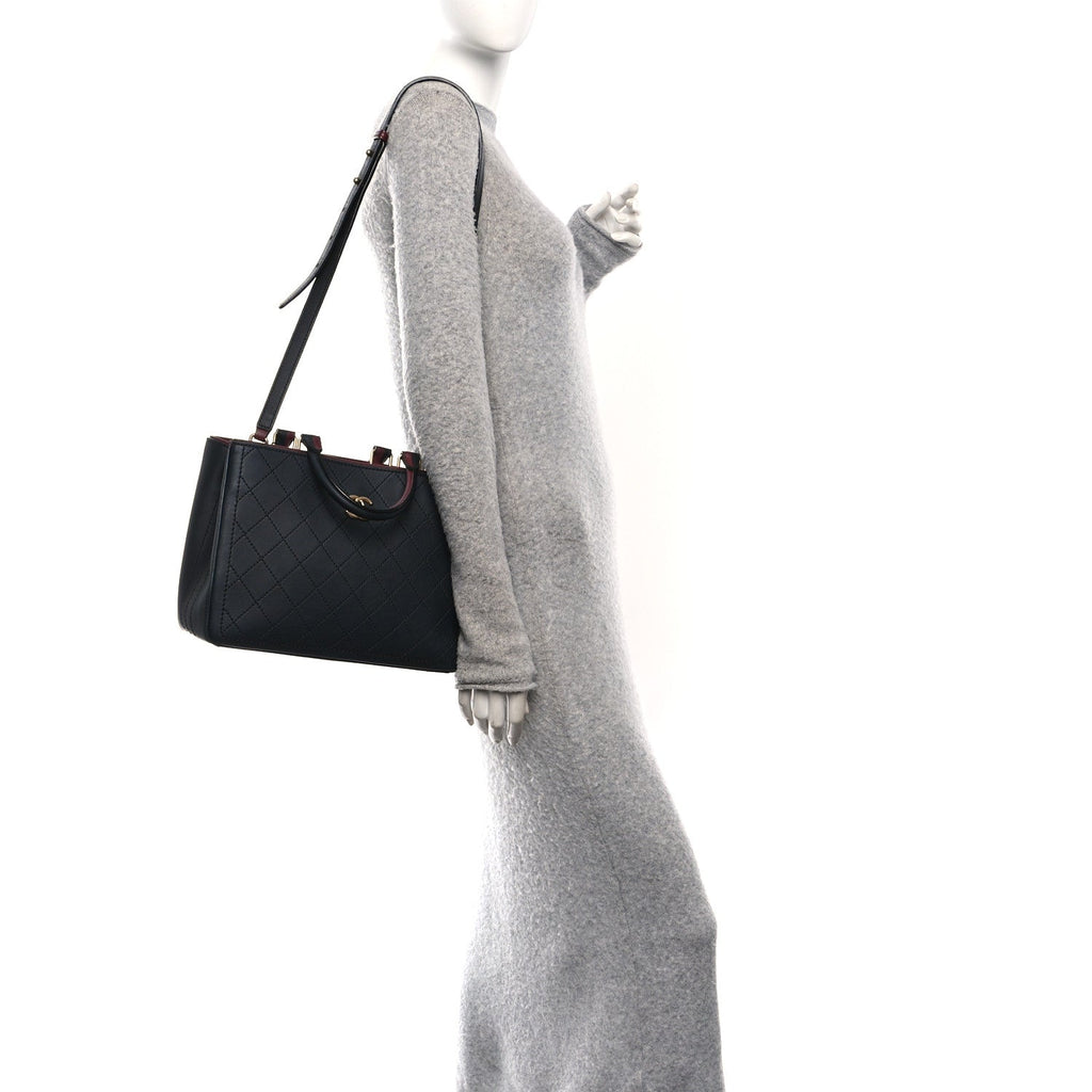 Bullskin Stitched Bi-Color Medium Shopping Tote Black