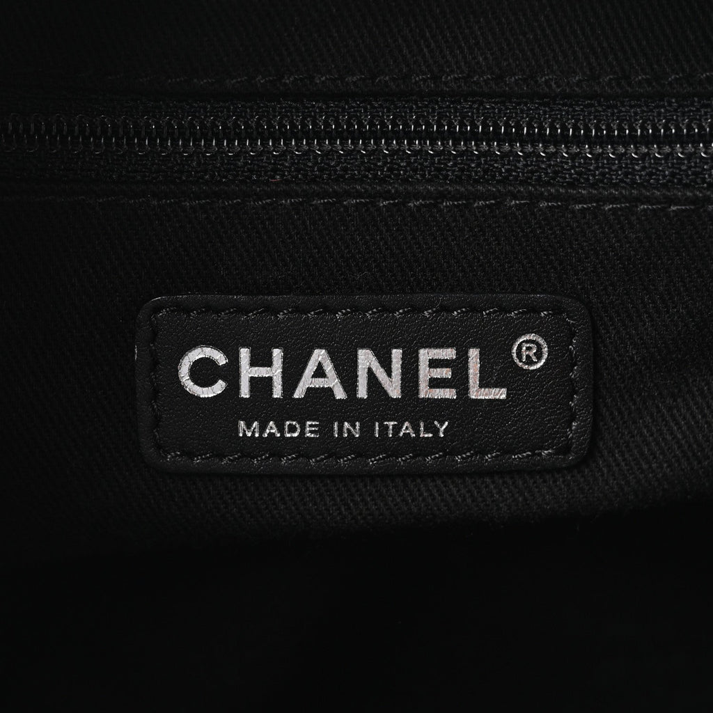 Caviar Quilted Timeless Bowler Black