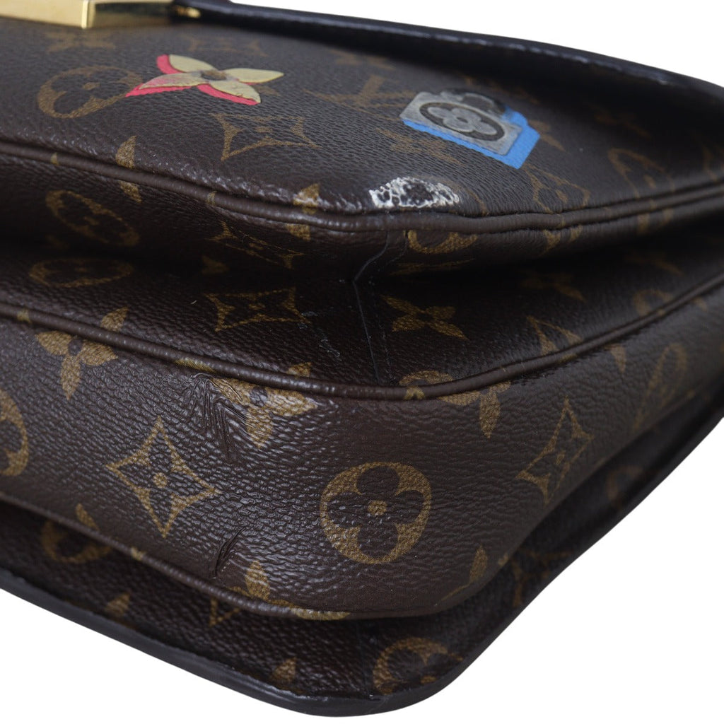 Louis Vuitton Pochette Metis Monogram Love Lock
