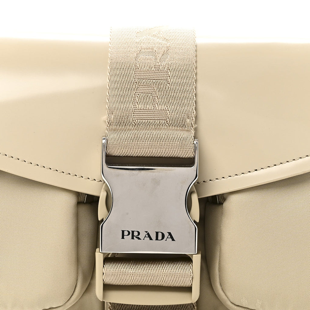 Re-Nylon Spazzolato Double Pocket Buckle Shoulder Bag Deserto