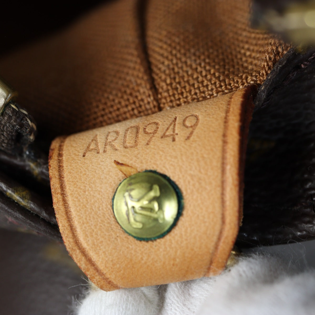 Louis Vuitton Cabas Mezzo Monogram