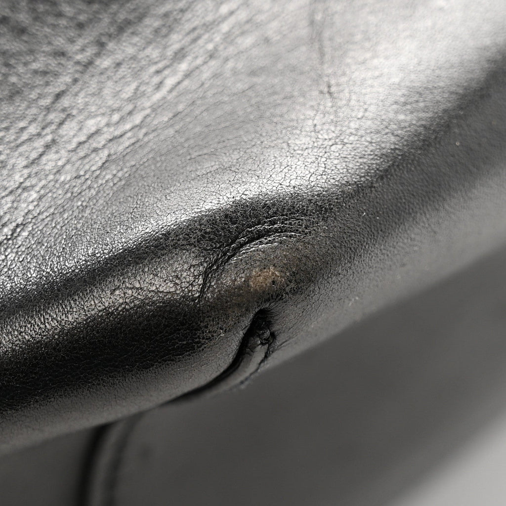 Vegetable Tanned Calfskin Bucket Bag Black Flamma
