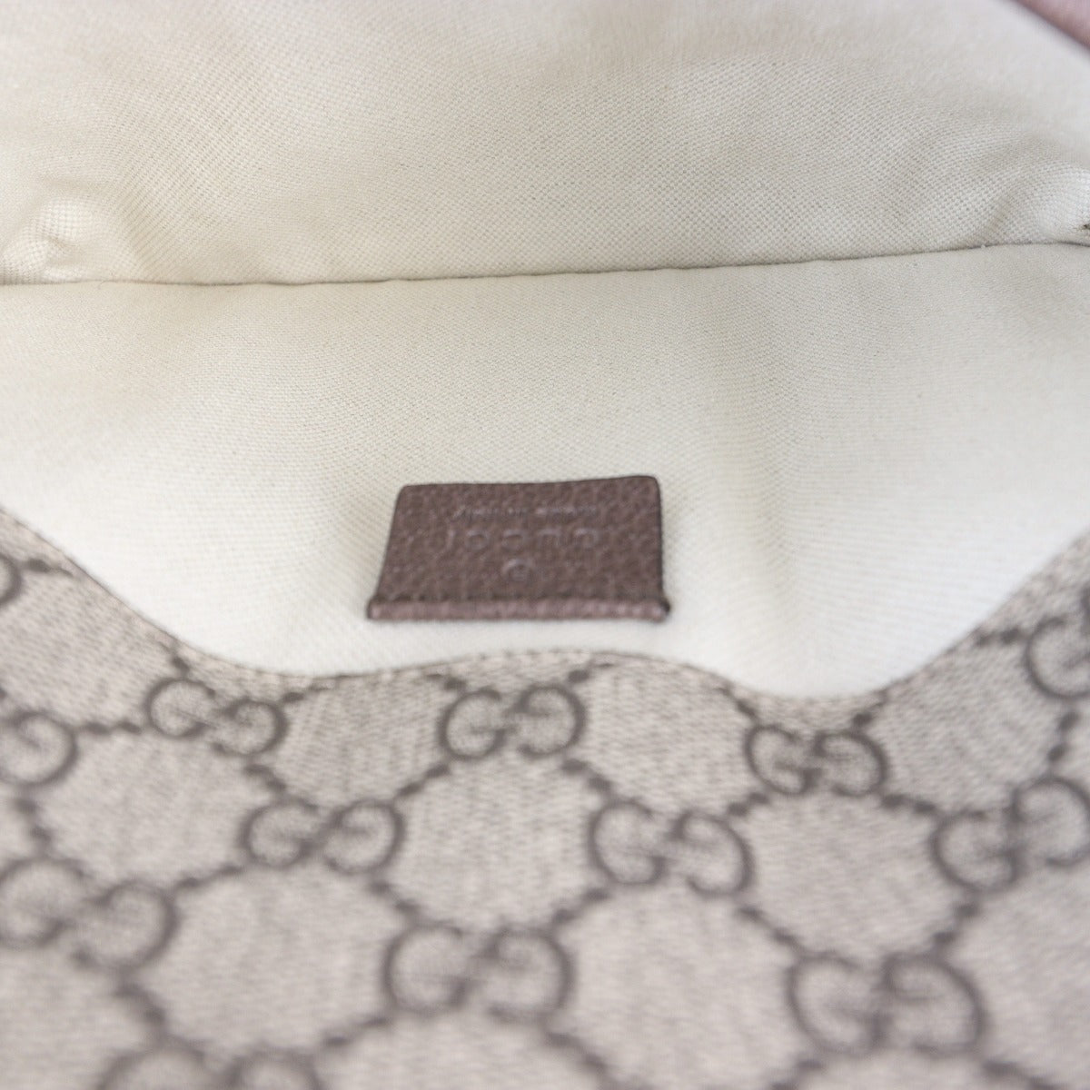Gucci Neo Vintage GG Supreme Belt Bag