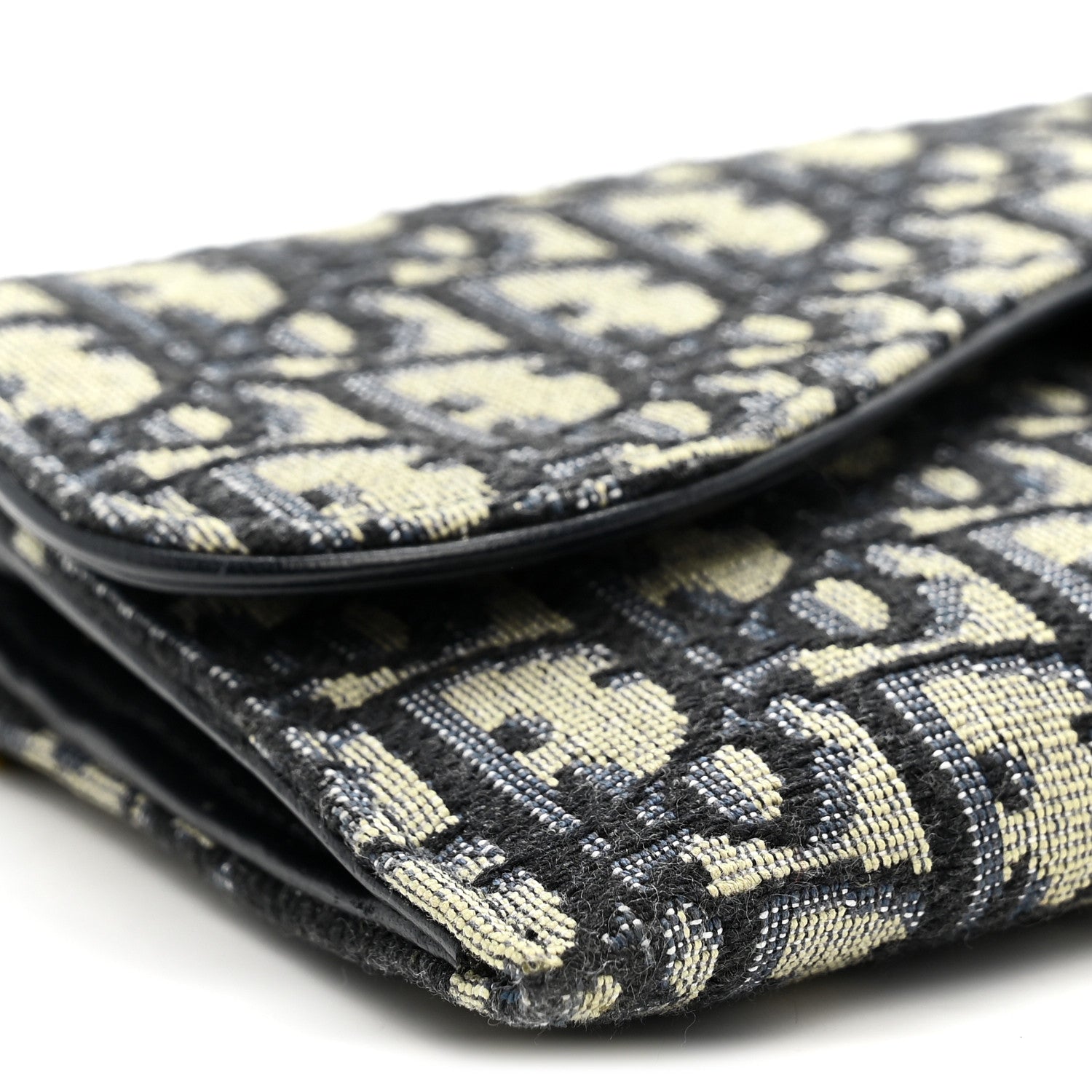 Oblique Saddle Chain Long Wallet Blue