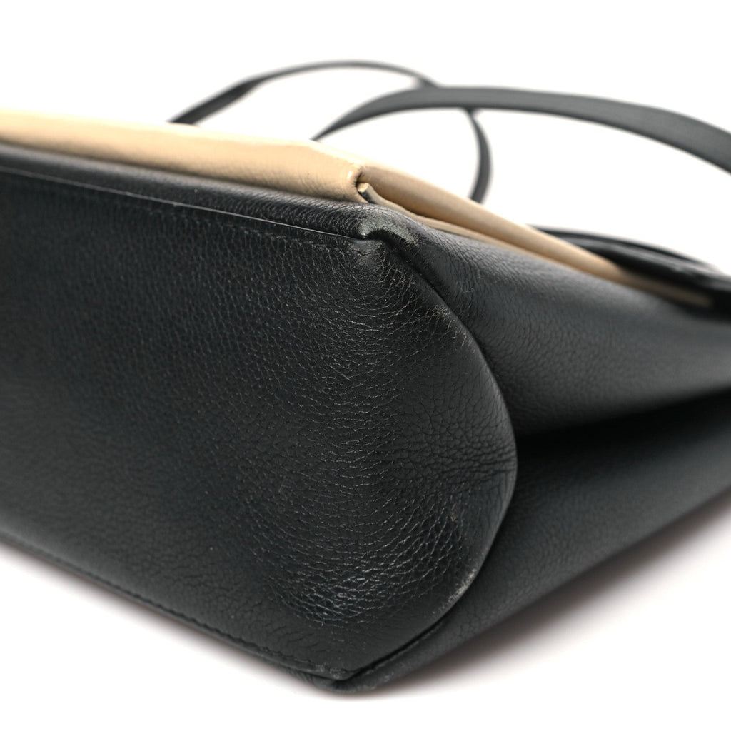 Soft Calfskin My Lockme Top Handle Vanille Black