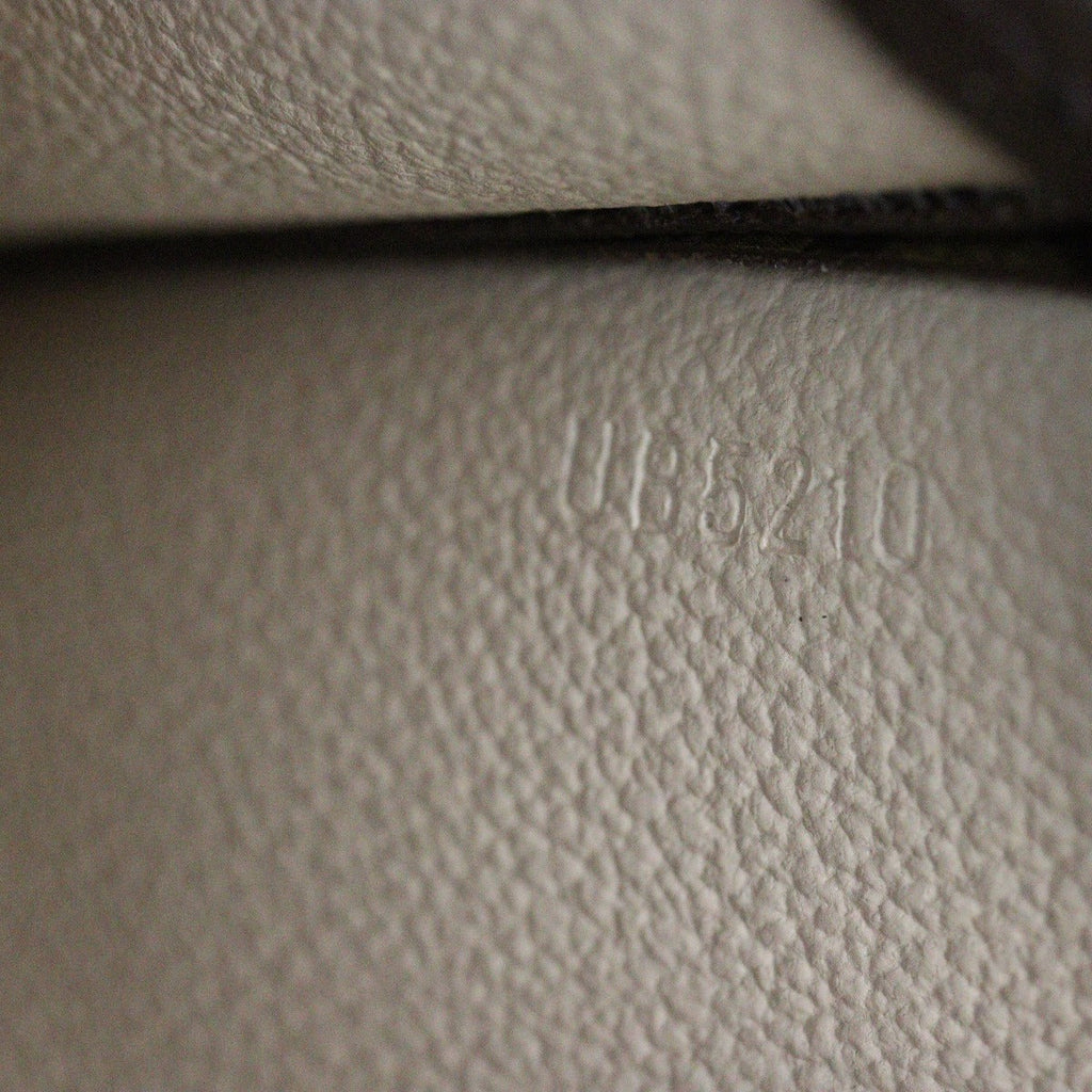 Louis Vuitton Toiletry Pouch 19 Monogram