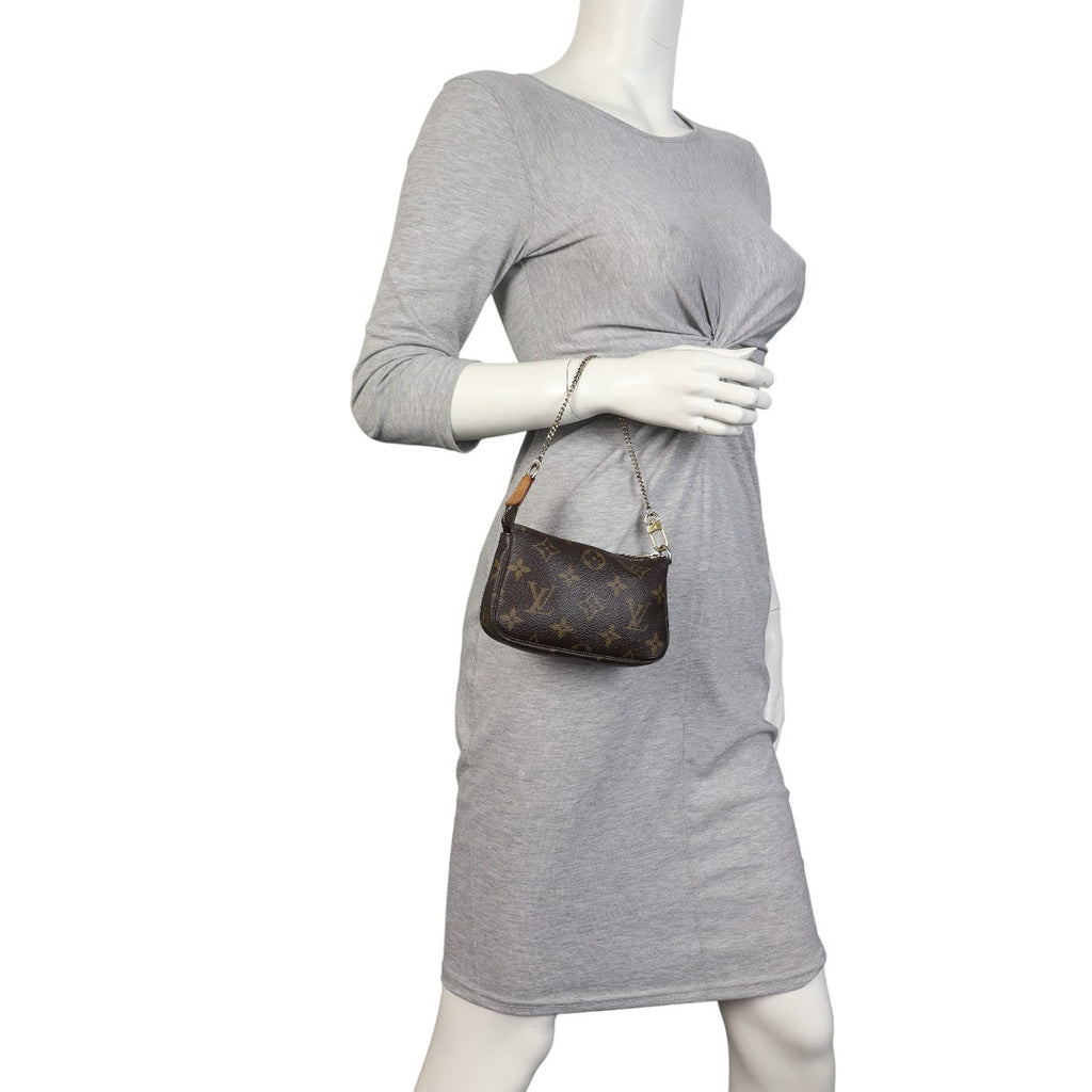 Louis Vuitton Mini Pochette Accessoires Monogram