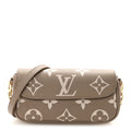 Empreinte Monogram Giant Ivy Wallet On Chain Tourterelle Creme